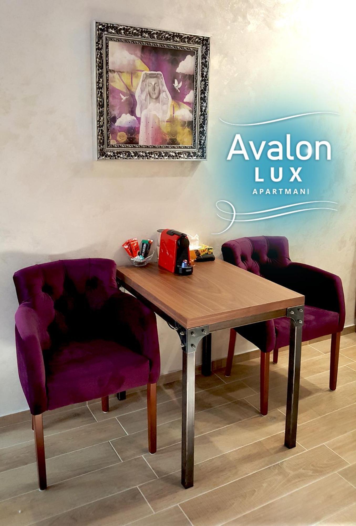 Avalon Lux Studio Apartment Novi Sad Luaran gambar