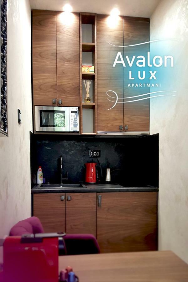 Avalon Lux Studio Apartment Novi Sad Luaran gambar