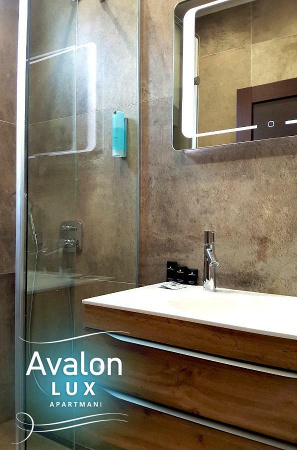 Avalon Lux Studio Apartment Novi Sad Luaran gambar