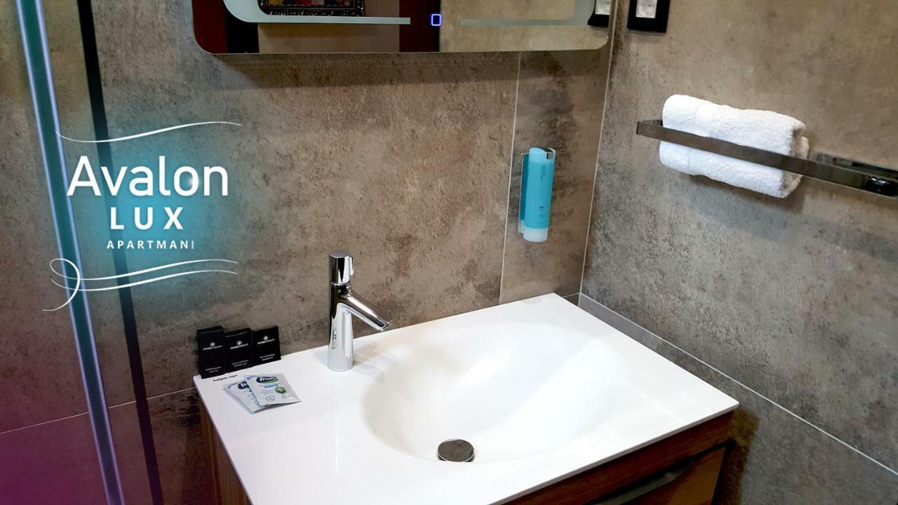 Avalon Lux Studio Apartment Novi Sad Luaran gambar