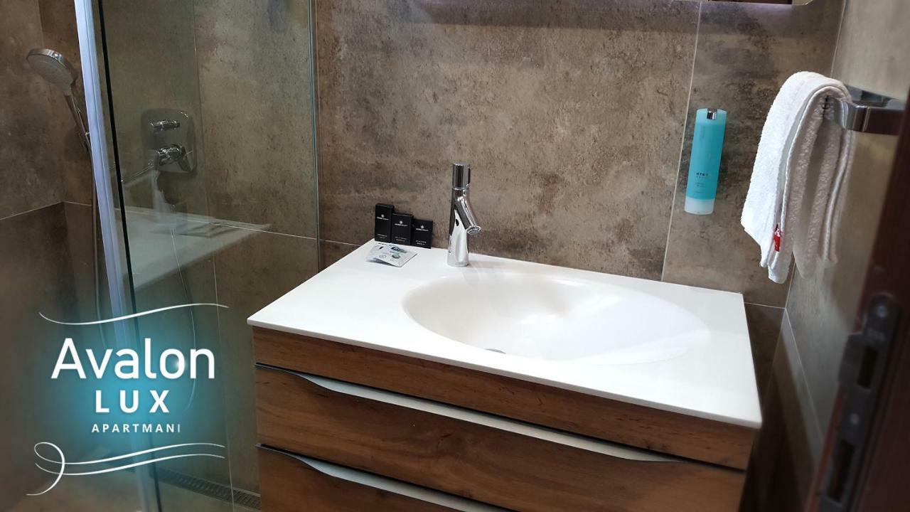 Avalon Lux Studio Apartment Novi Sad Luaran gambar